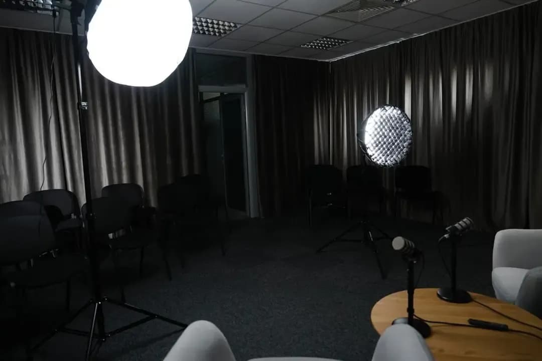 ### ДО ВАШИХ ПОСЛУГ СУЧАСНА ПОДКАСТ-СТУДІЯ  У М. КИЄВІ